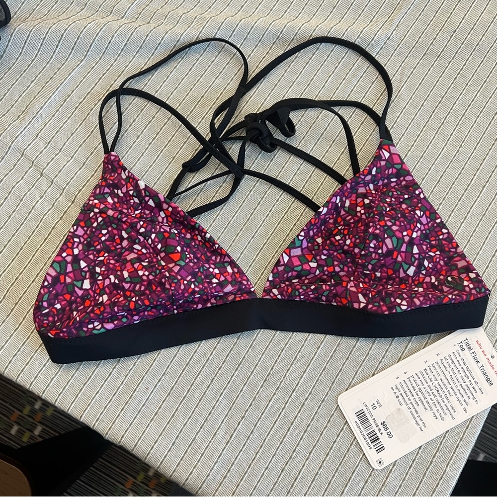 NWT Lululemon Tidal Flow Triangle Top